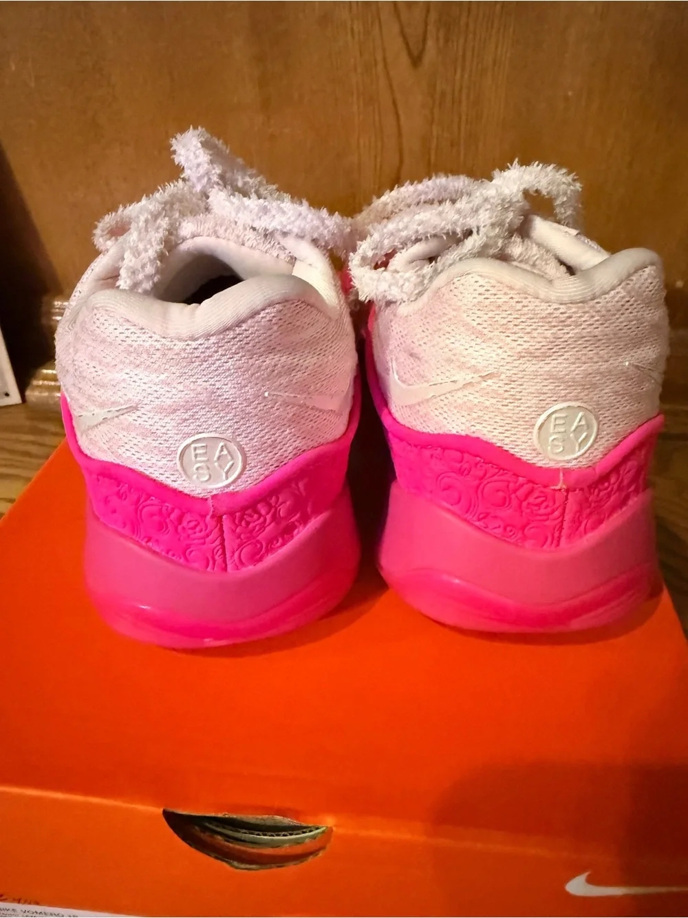 Nike KD 16 Aunt Pearl Size 7- Men’s, Size 8.5- Women’s Preowned Excellent